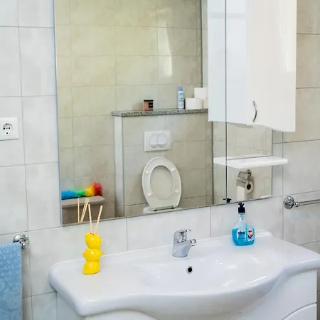 Vitina Daire Liyubuşka